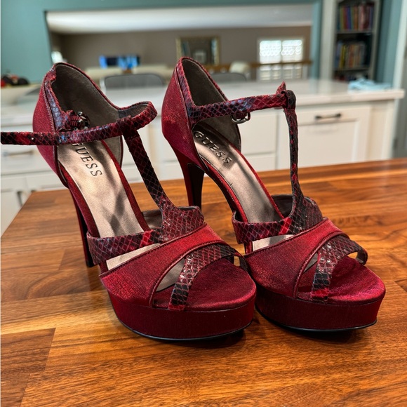 Stunning Guess heels/sandals. Size 6.5M - Picture 6 of 14